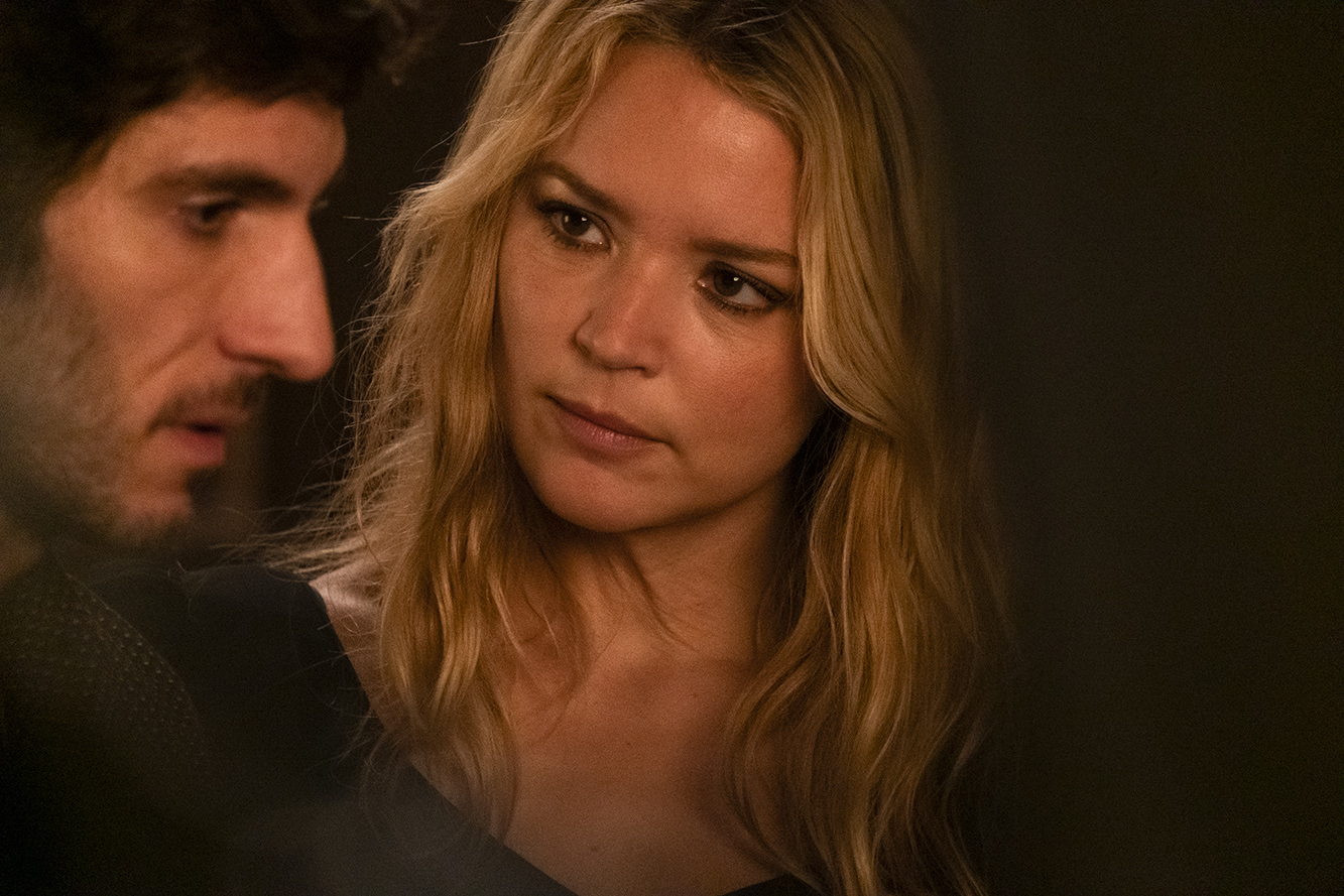 越界分身 Madeleine Collins