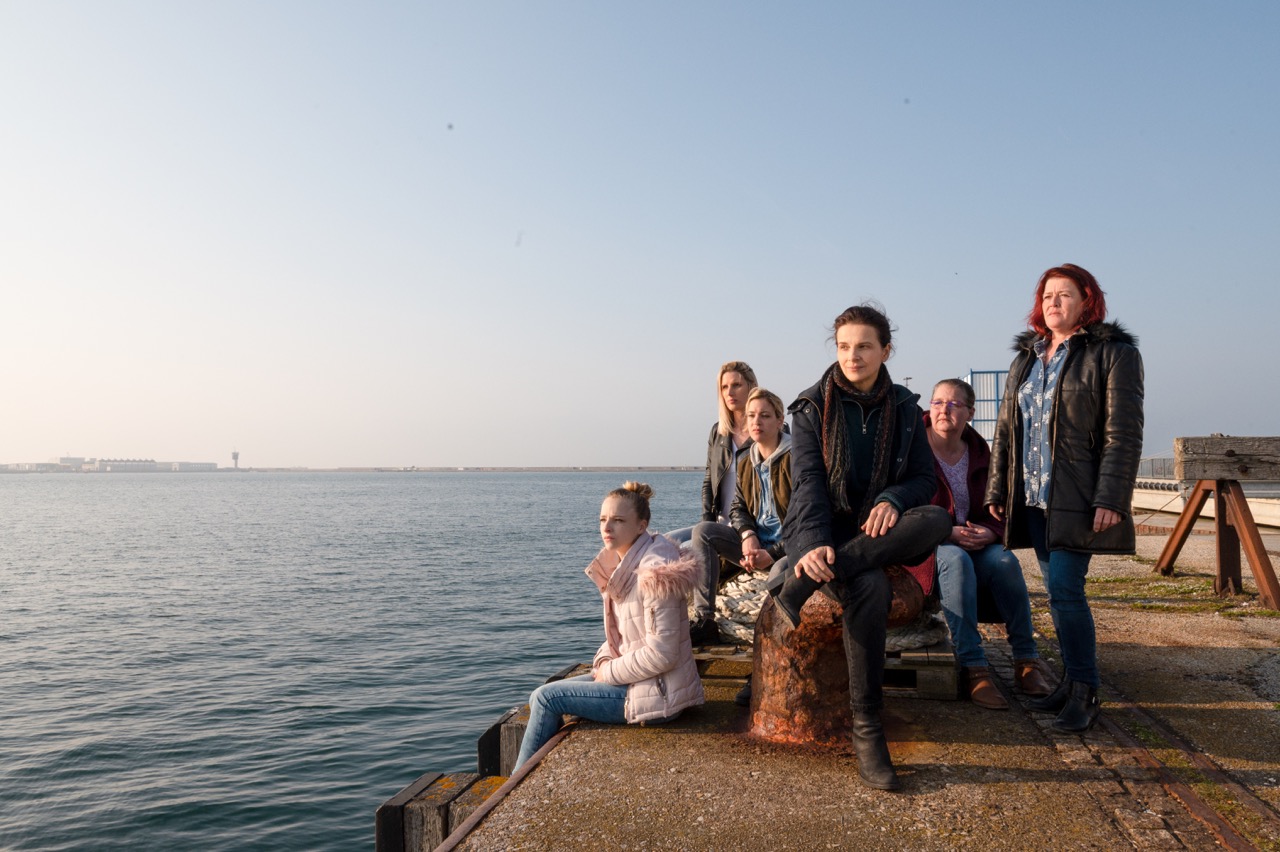 失業風暴 Between Two Worlds