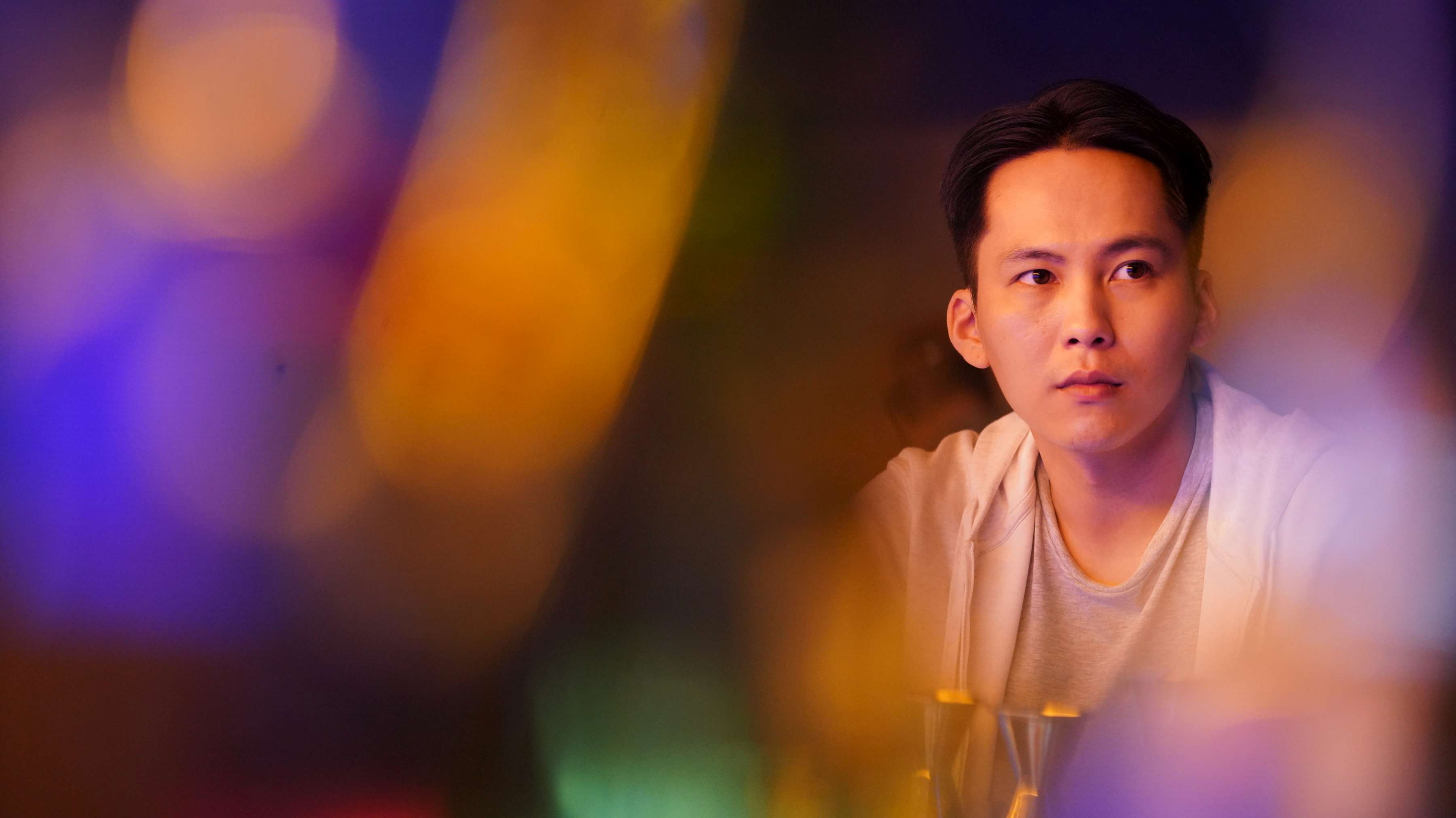 實力派演員巫建和在《水星逆行》裡化身為「水逆」的幫派混混