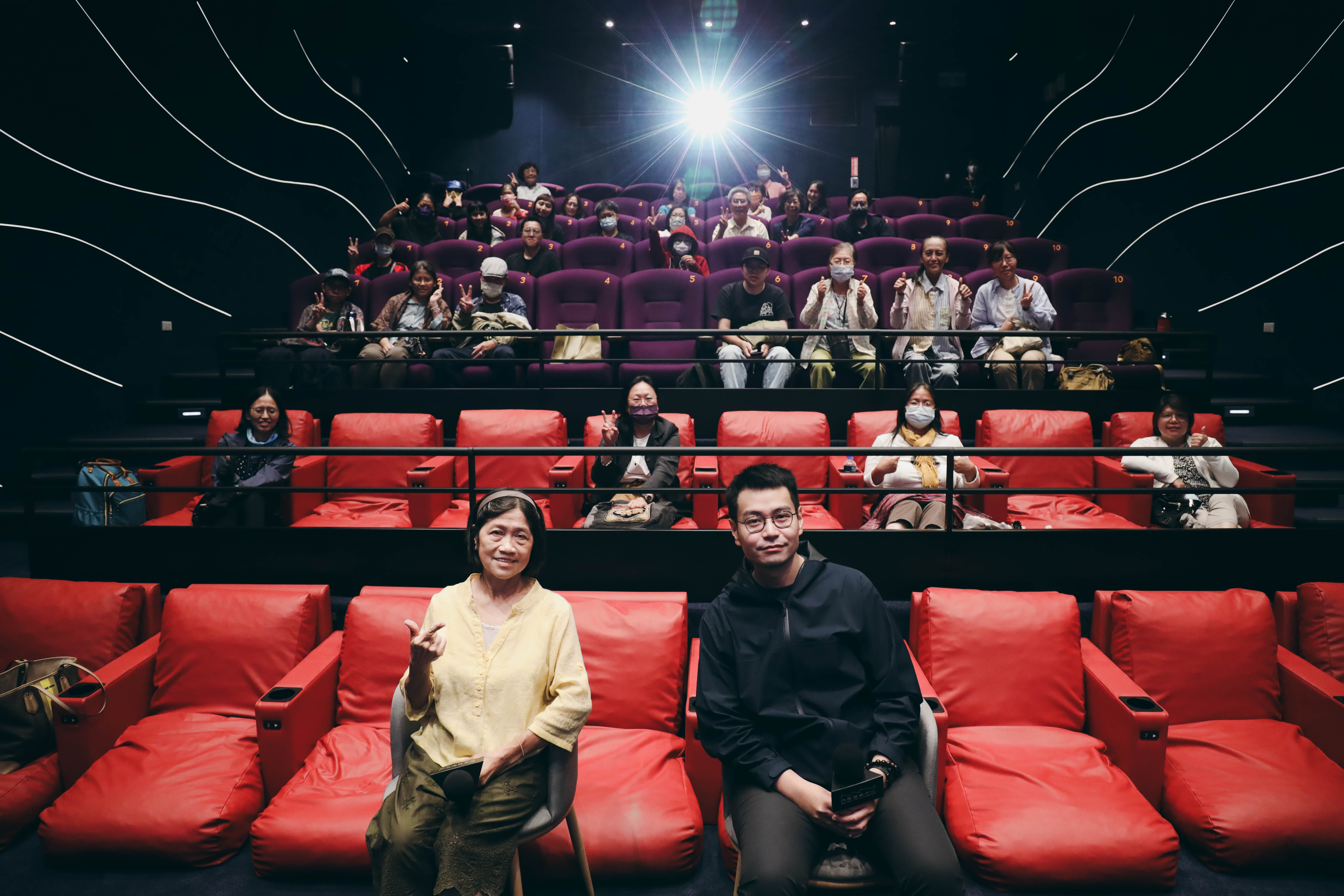 《插天山之歌》映後座談大合照