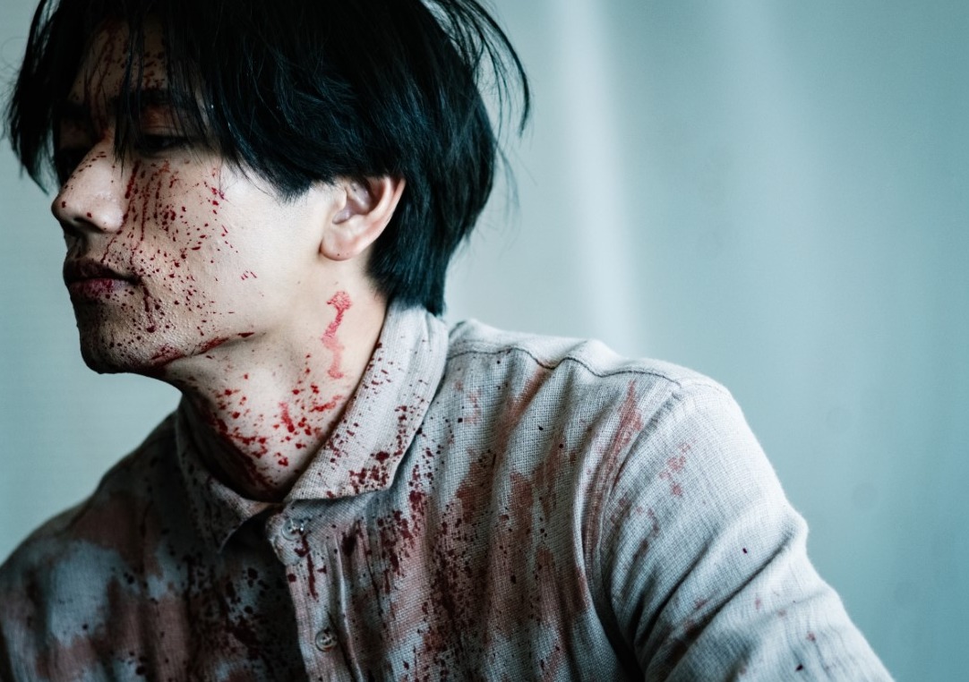 一張未完成的椅子 Incomplete Chairs